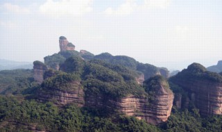 丹霞山在哪里（丹霞山位于哪）